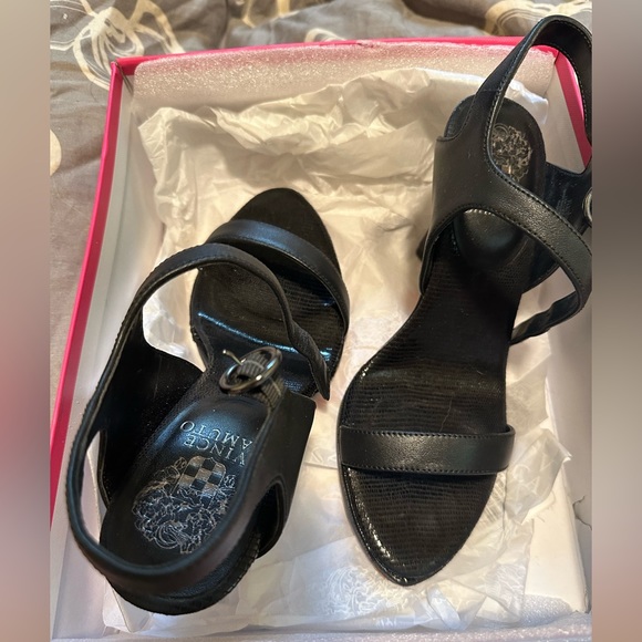 Vince Camuto heeled sandals size 7 - Picture 1 of 6